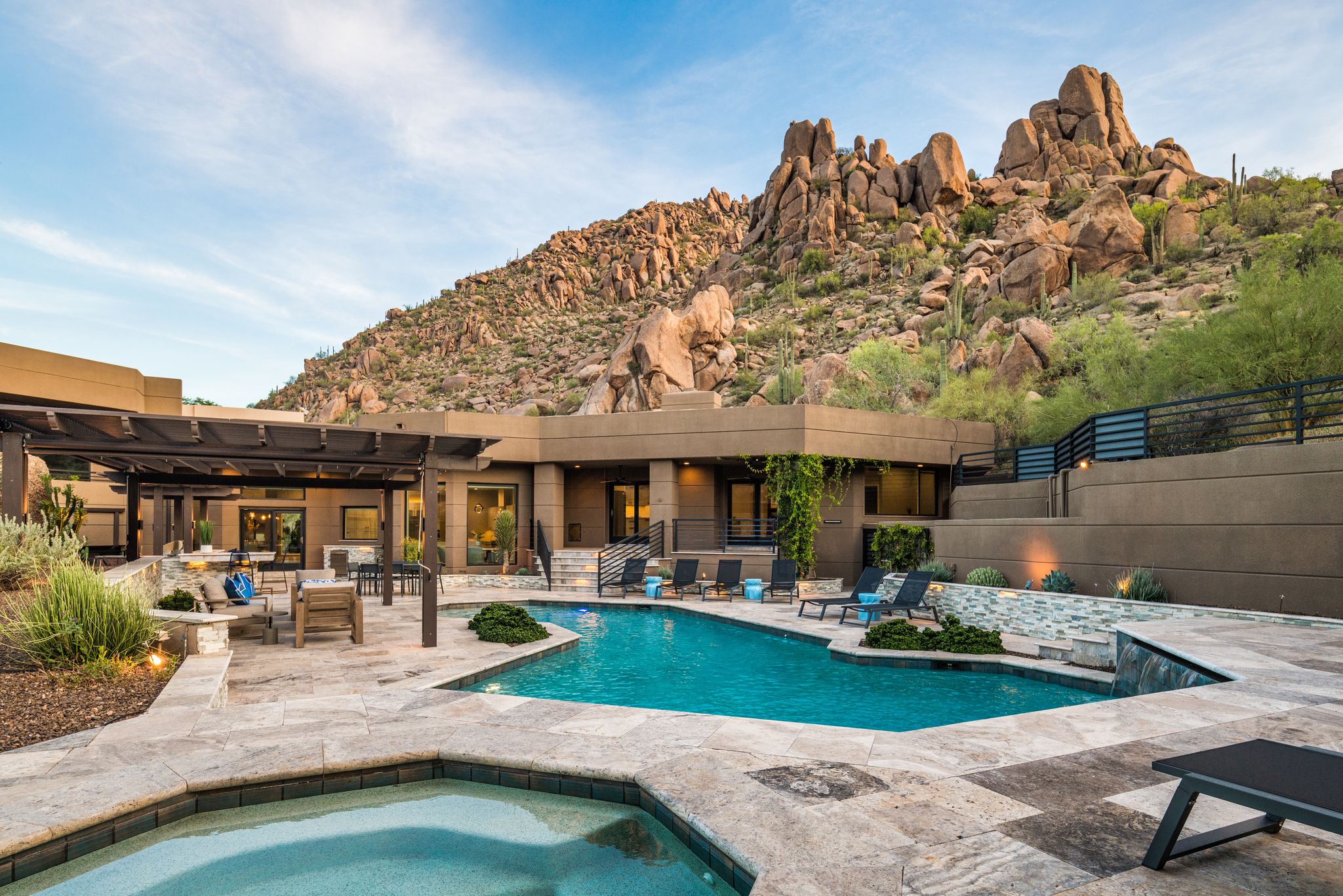 VacayAZ luxury guest experience